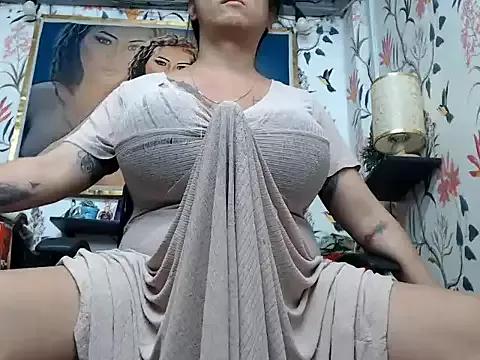 Freechat 12inALWAYSHARDCUM on StripChat