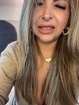 Model _Abril-Office1