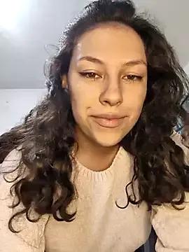 Freechat AlanaDesire on StripChat