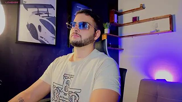 Freechat Andrew_Brown on StripChat