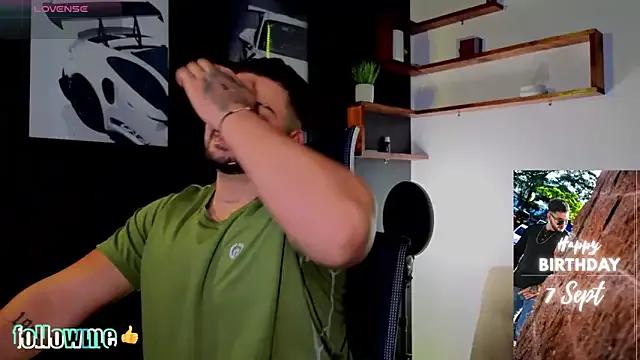 Freechat Andrew_Brown on StripChat