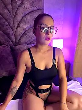 Freechat Ari_Baker on StripChat