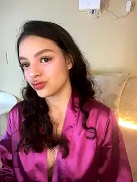 Freechat AriaHeavenss on StripChat