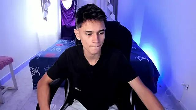 Freechat Aron_Boyy on StripChat