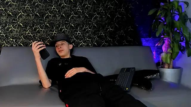 Freechat ArthurCox on StripChat