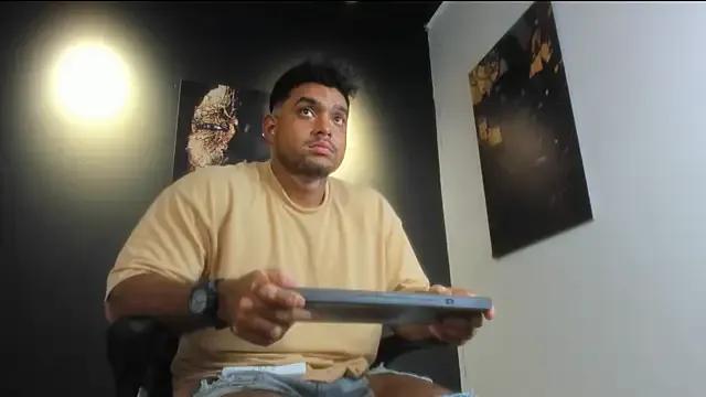 StripChat Big_furry_bear13 is Freechat Big_furry_bear13 — ALL NAKED AND OIL