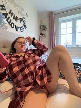 Freechat BrattyPrincess-x on StripChat
