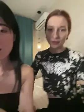 Freechat caressyourself on StripChat