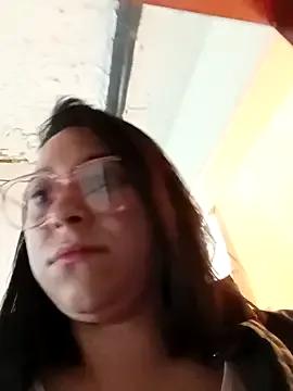 Freechat Caroline-17 on StripChat