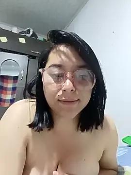 Freechat Caroline-17 on StripChat