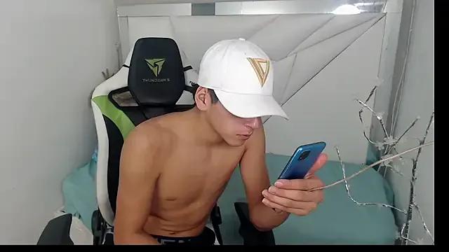 Cash_G_ — SHOW CUM IN PUBLIC!!!