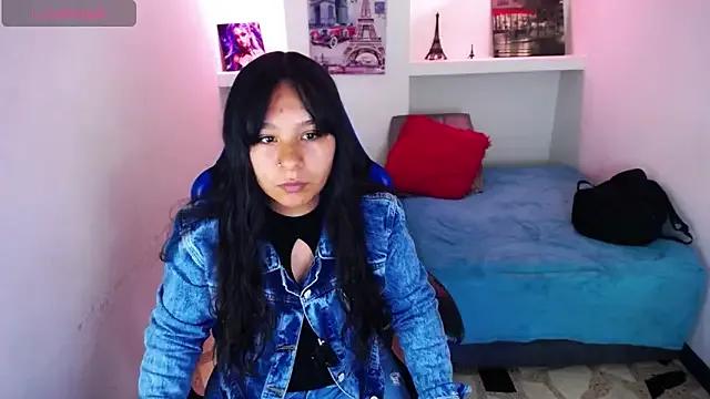 Freechat Charis_21 on StripChat