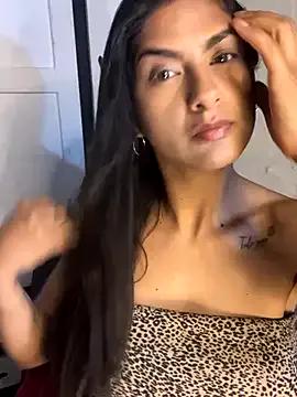 Freechat chicachocolate01 on StripChat