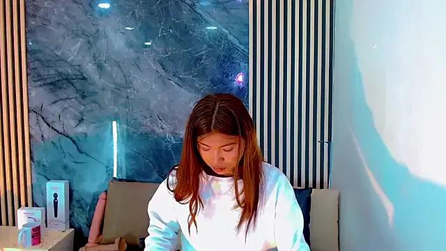 Freechat Cloelombard on StripChat