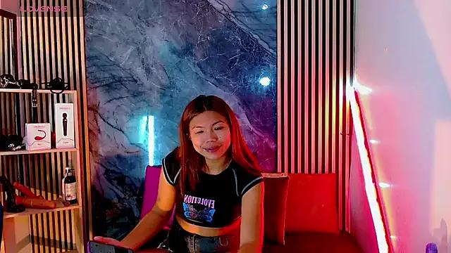 Freechat Cloelombard on StripChat