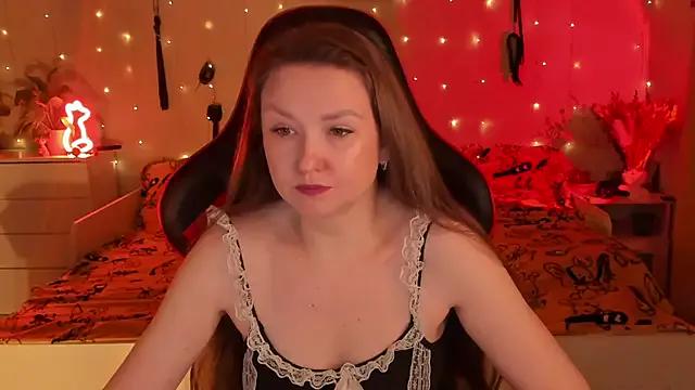 Freechat desperatehousewife__ on StripChat