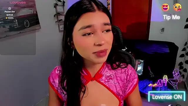 Elsa_Pataky — Control my toy honey 