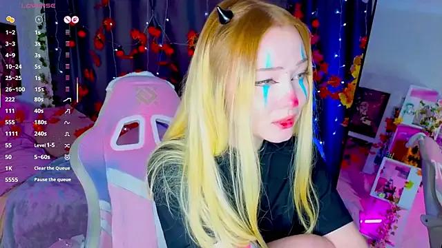 Freechat ElswythCovil on StripChat