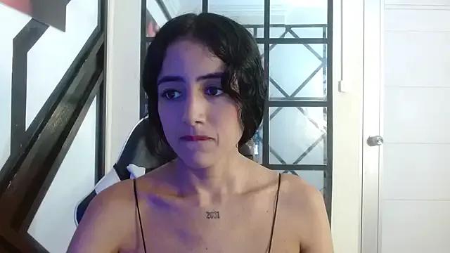 Freechat emily_rz1 on StripChat