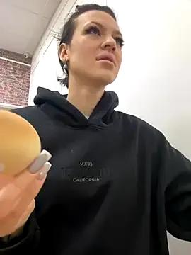 Freechat EmmaStarkk on StripChat