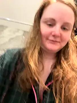 StripChat GingerSnap33 is Freechat GingerSnap33 — Tease my tits for you