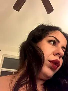 Freechat holyeroticss on StripChat