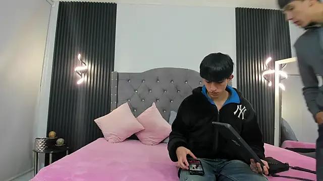 Freechat hoot_booys_ on StripChat