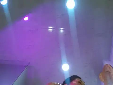 Freechat hornymilf_69xxx on StripChat