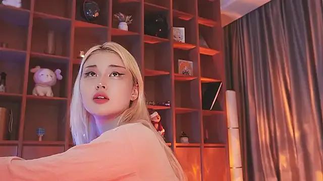 Freechat hyun_chia on StripChat