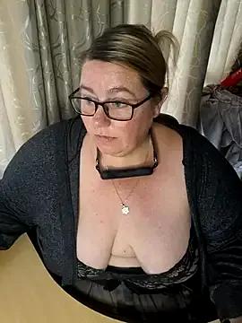 Freechat Iceprincess2bad4u on StripChat