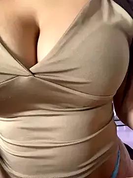 Freechat izanmiller2001 on StripChat