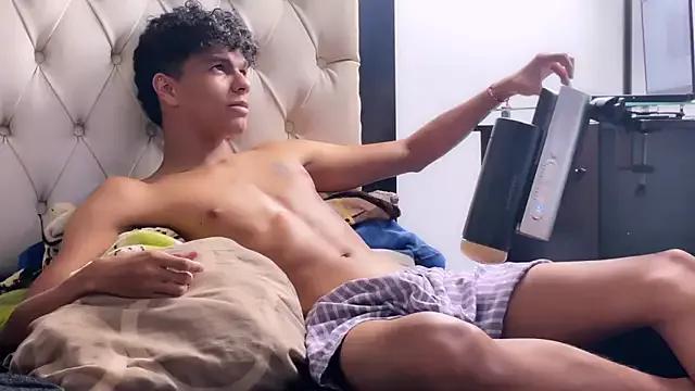 Freechat JamesDreams on StripChat