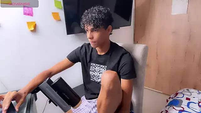 Freechat JamesDreams on StripChat