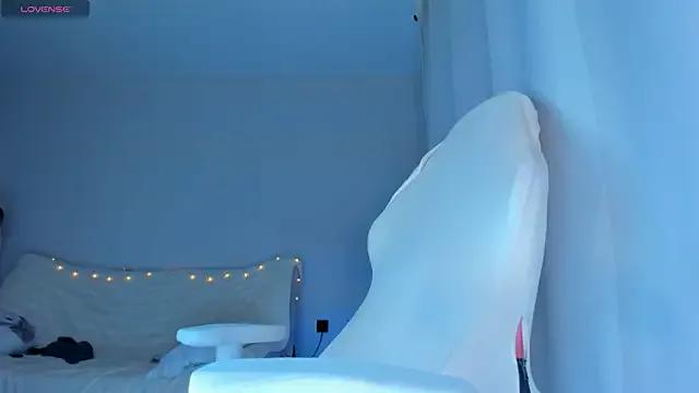 Freechat JennyWoody on StripChat