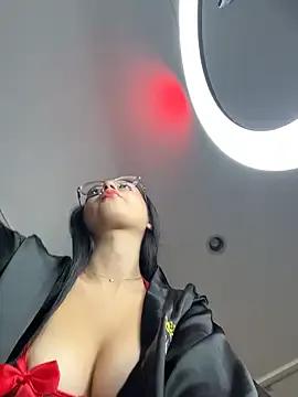 Freechat Juanita-Diaz on StripChat