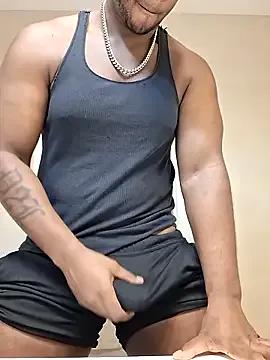 Freechat KeYBuMp323 on StripChat