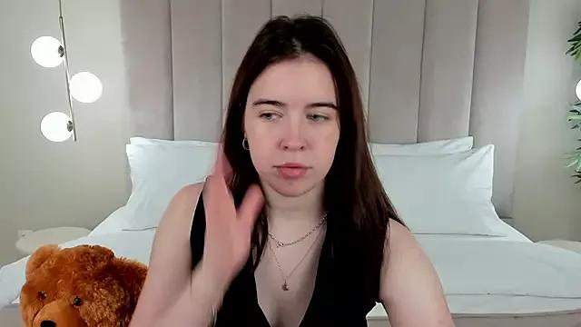 Freechat KimberlyBond on StripChat