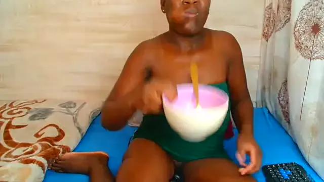 KINKYBLACKDOLL on StripChat 