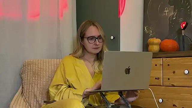 KiraxFate — red lips