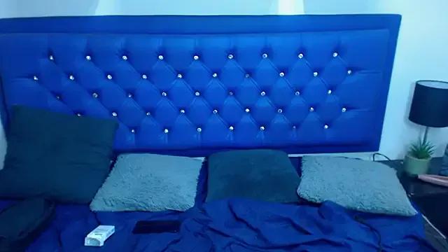 Freechat kiwii_nasty on StripChat