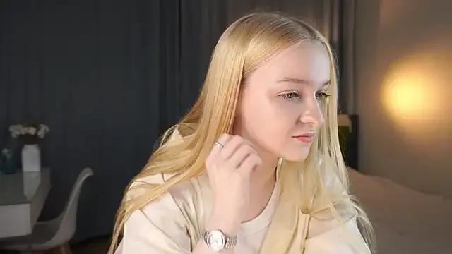 Freechat KrishnaSimmons on StripChat