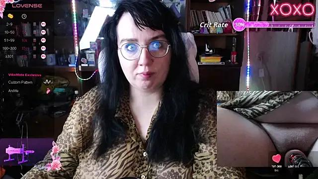 Freechat LeonaHarrison on StripChat