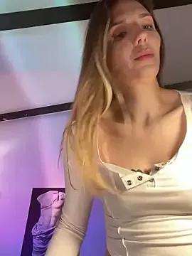 Group LINA_ALL_EYES_ON_YOU on StripChat