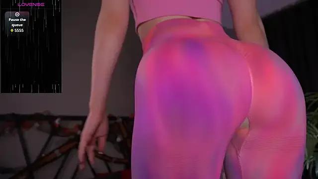 Freechat LindaThacker on StripChat