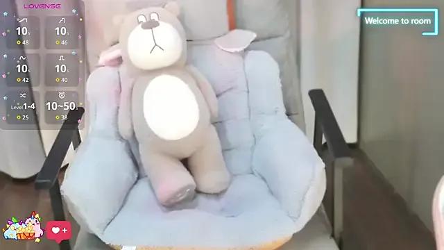 LINLIN-2025 on StripChat 