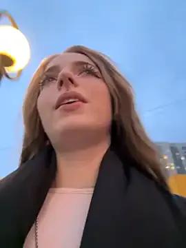 Freechat LoraaDoll on StripChat