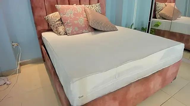 lou_rosse_ — Riding Torso+Oil Show