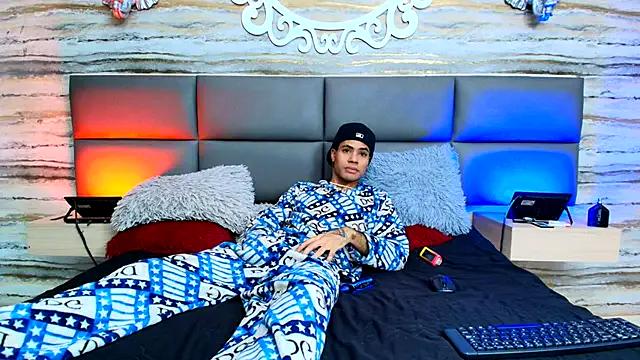 Freechat Lovers_21 on StripChat