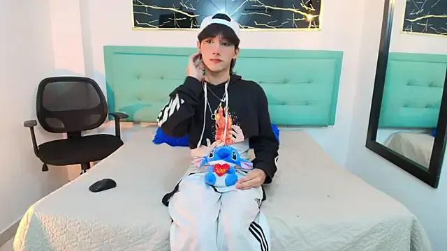 Freechat Lovers_21 on StripChat