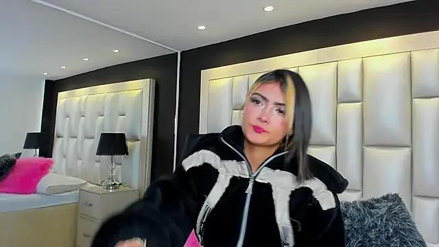 Freechat LuisaJonnes_ on StripChat